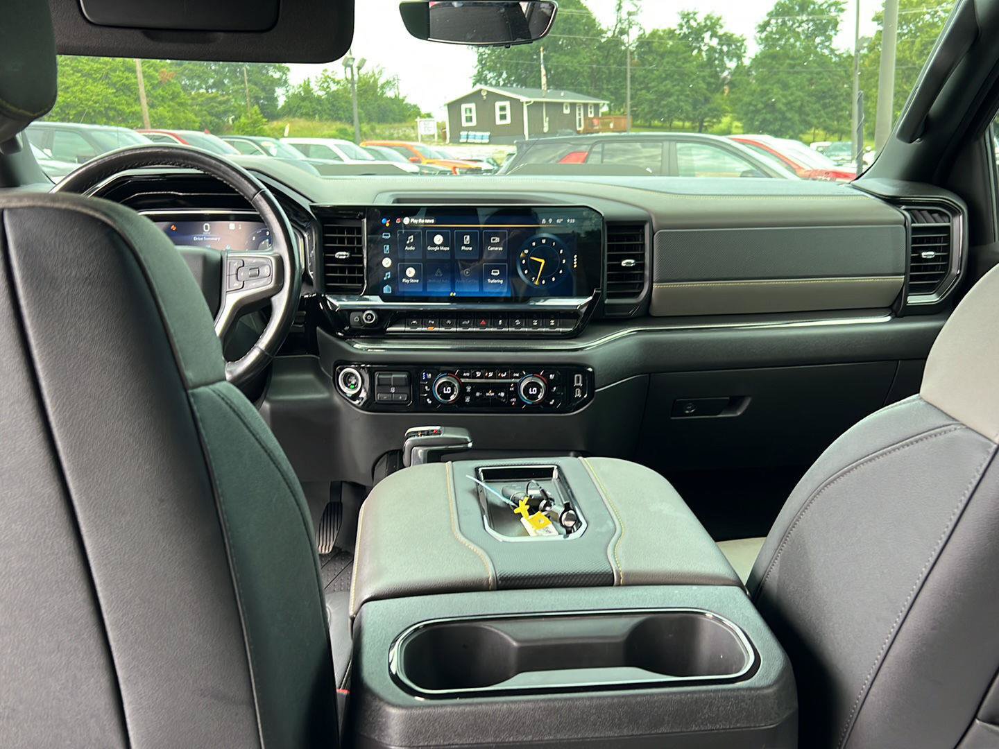 Used 2022 Chevrolet Silverado 1500 ZR2 w/ Technology Package AWD/4WD image 35