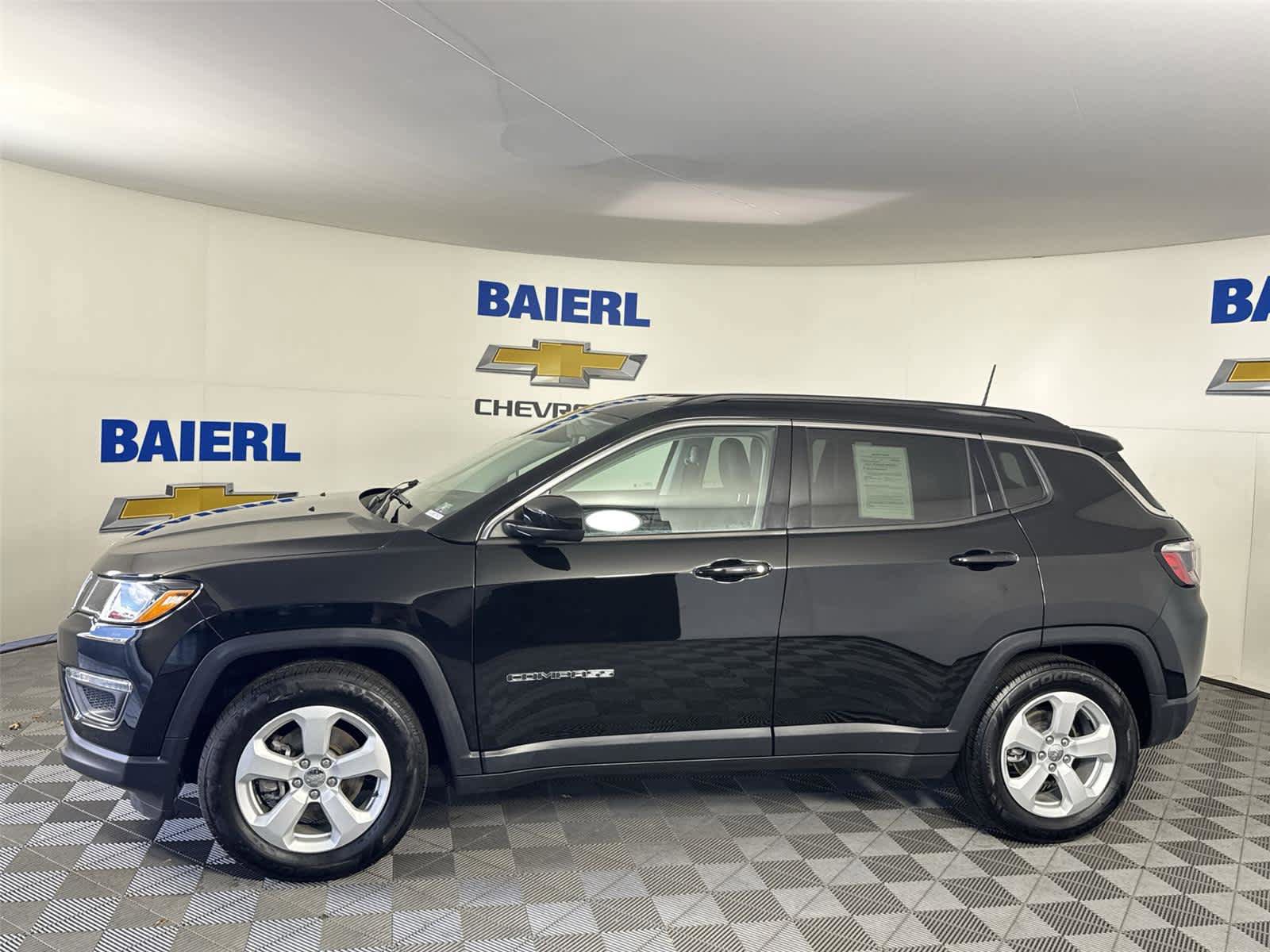 Used 2021 Jeep Compass Latitude image 2