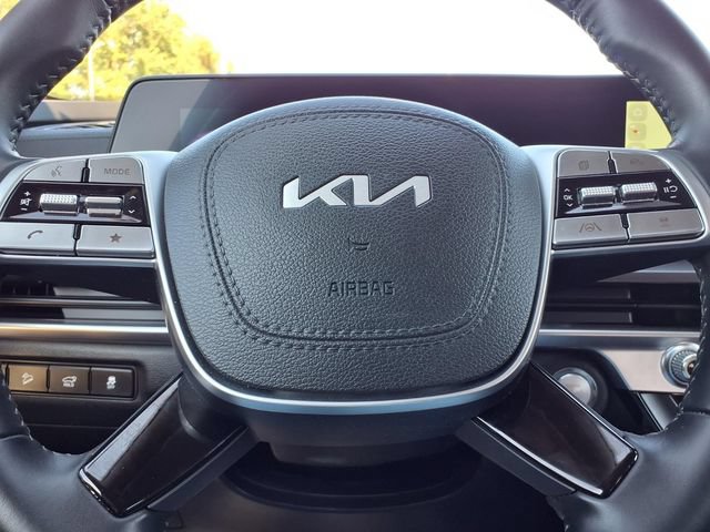 Used 2025 Kia Telluride S AWD/4WD image 17
