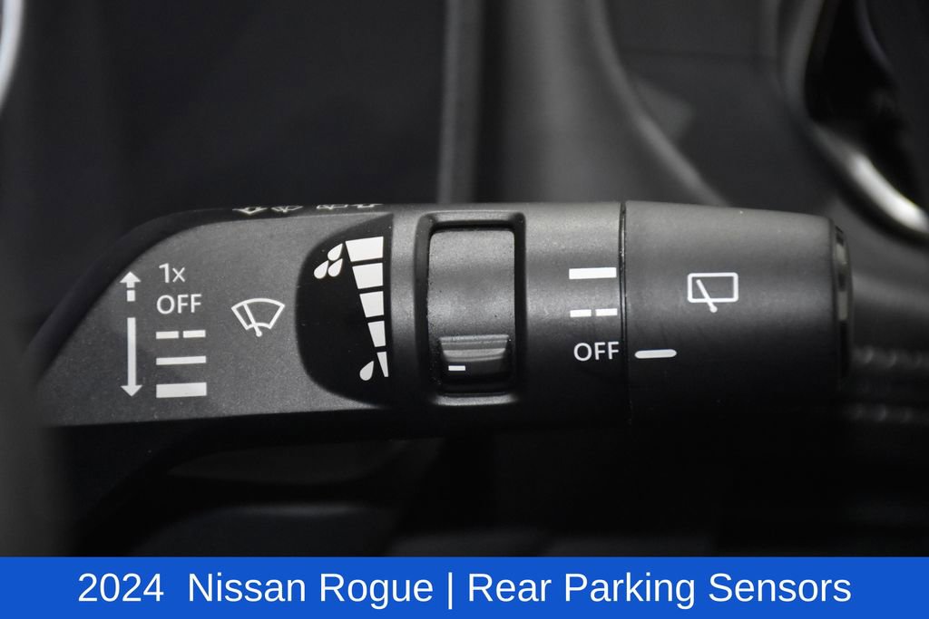 Used 2024 Nissan Rogue SV image 12