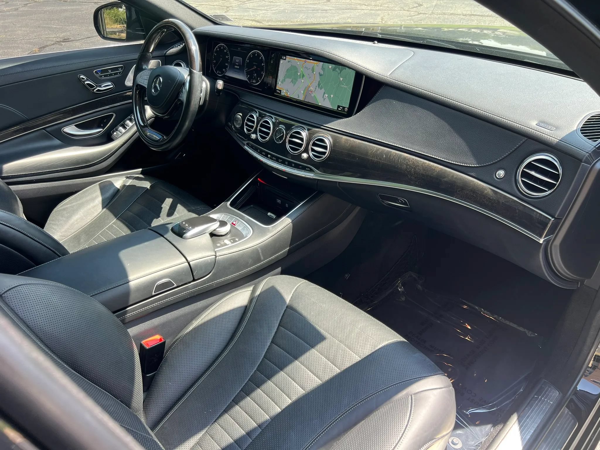 Used 2017 Mercedes-Benz S 550 4MATIC Sedan w/ Premium Package image 17
