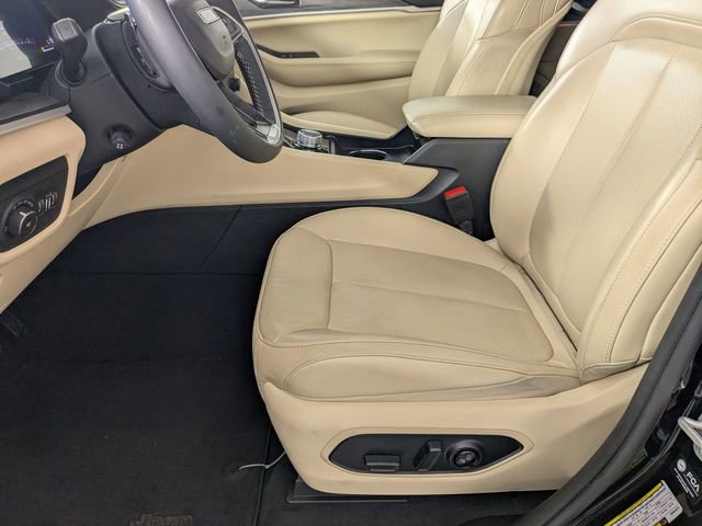 Used 2024 Jeep Grand Cherokee L Limited w/ Luxury Tech Group II image 13