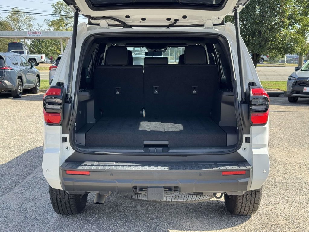 Certified 2025 Toyota 4Runner TRD Off-Road Premium w/ Tow Technology Package AWD/4WD image 16