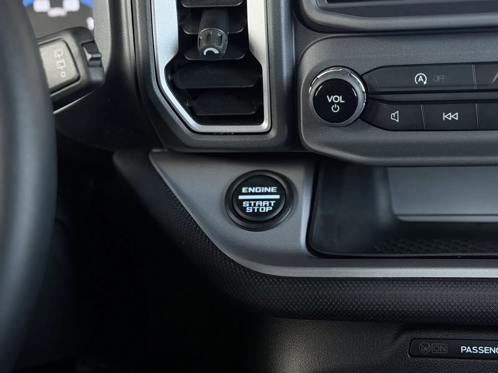 Used 2024 Ford Bronco Sport Outer Banks AWD/4WD image 35
