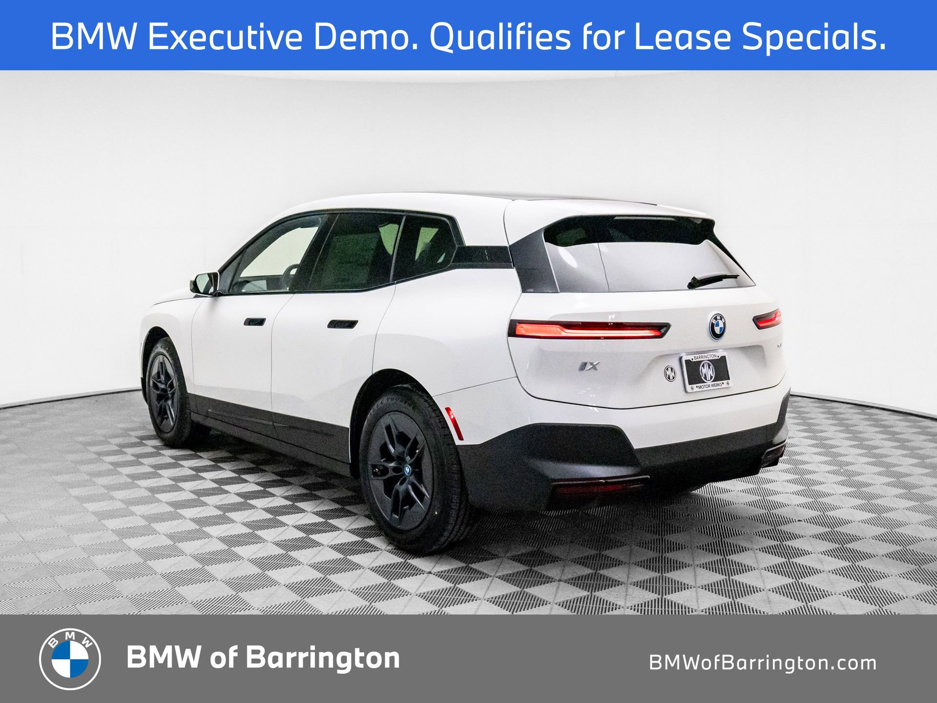 Certified 2025 BMW iX xDrive50 image 3