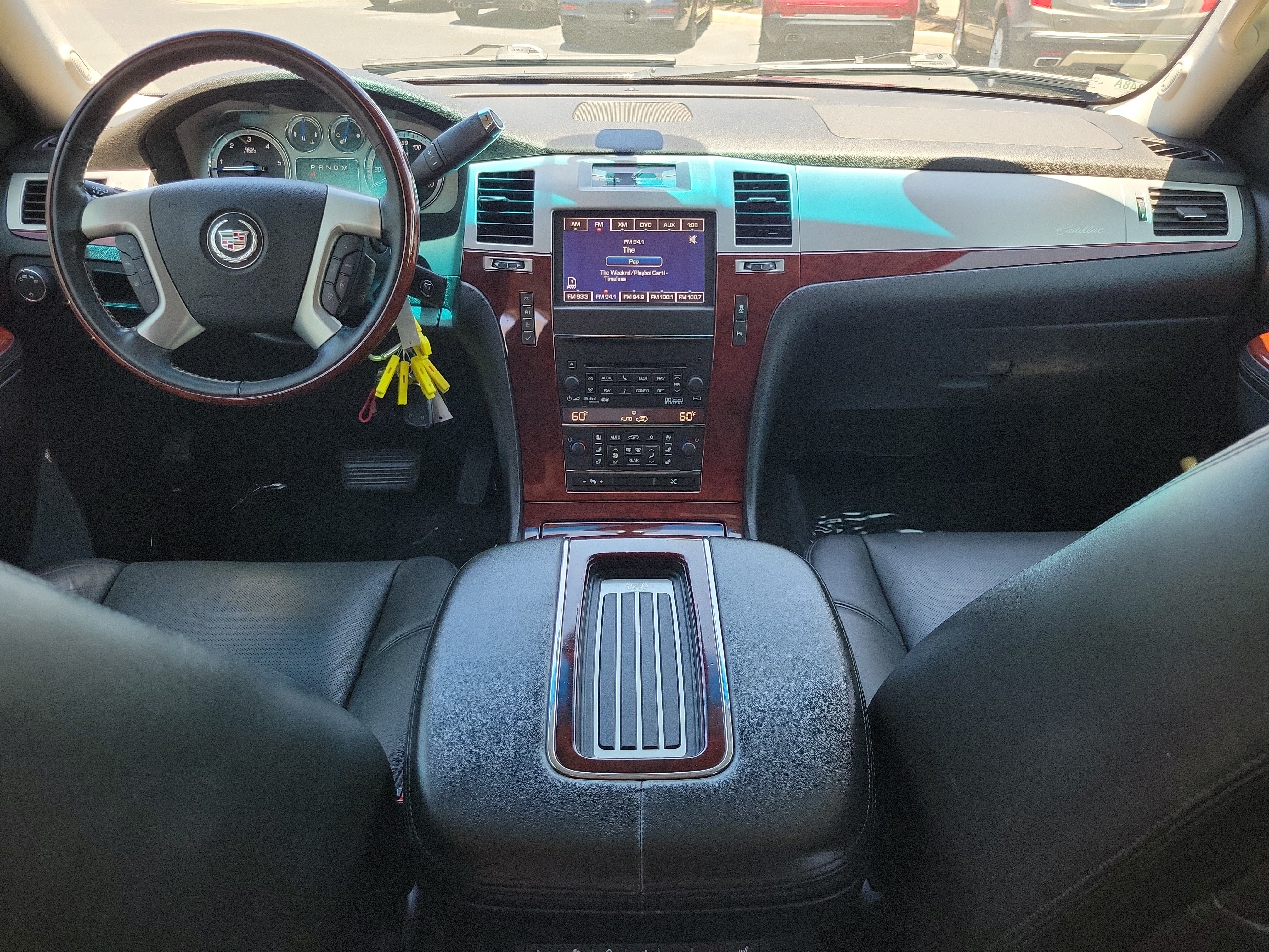 Used 2014 Cadillac Escalade Premium RWD image 12