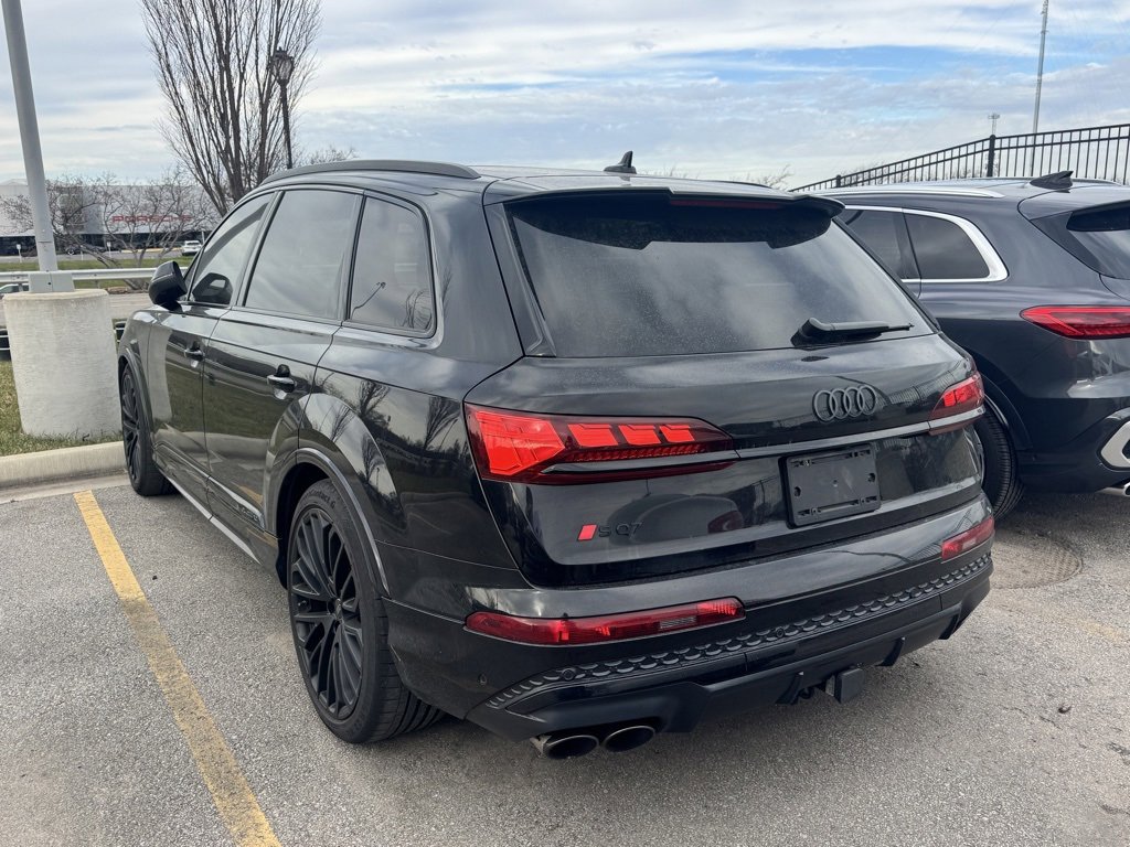 Used 2025 Audi SQ7 Prestige w/ Prestige Package image 2