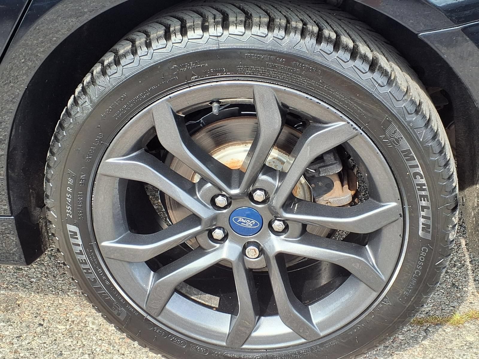 Used 2018 Ford Fusion SE w/ Equipment Group 201A FWD image 8