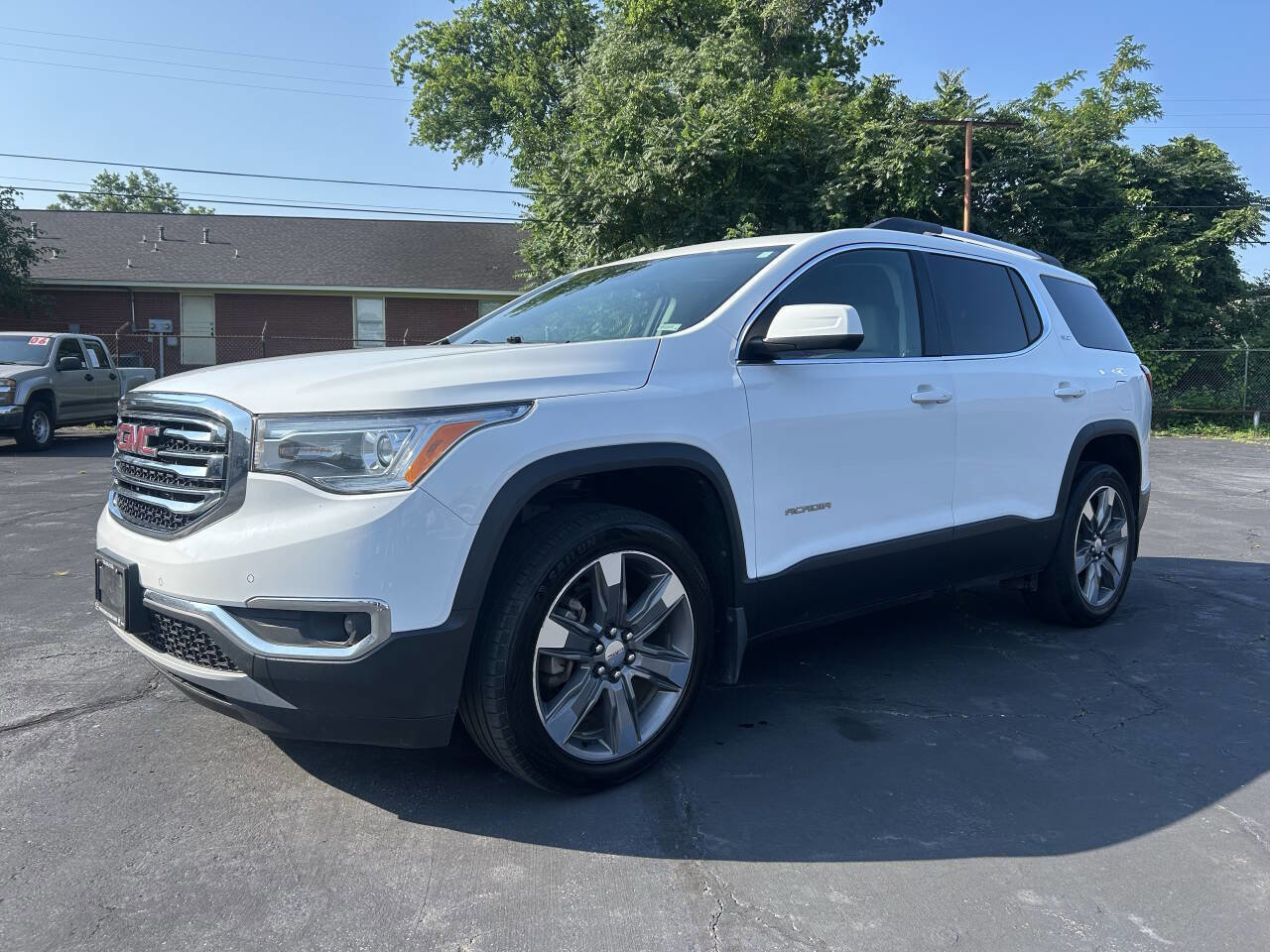 Used 2018 GMC Acadia SLT w/ LPO, Protection Package image 1