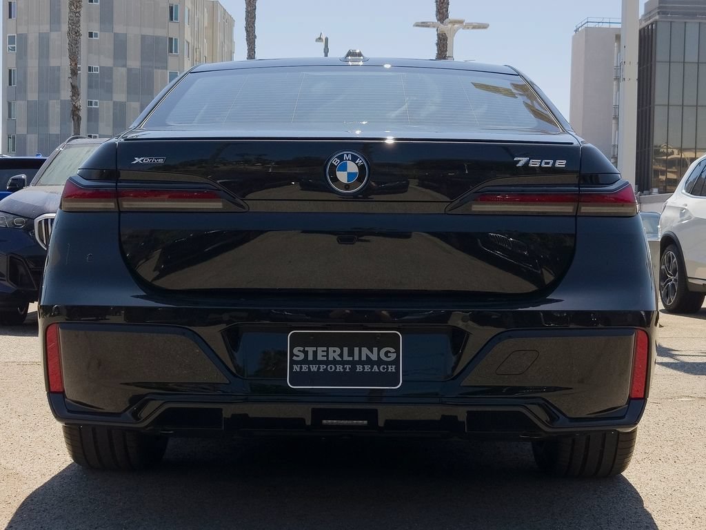 New 2026 BMW 750e xDrive w/ Premium Package AWD/4WD image 16