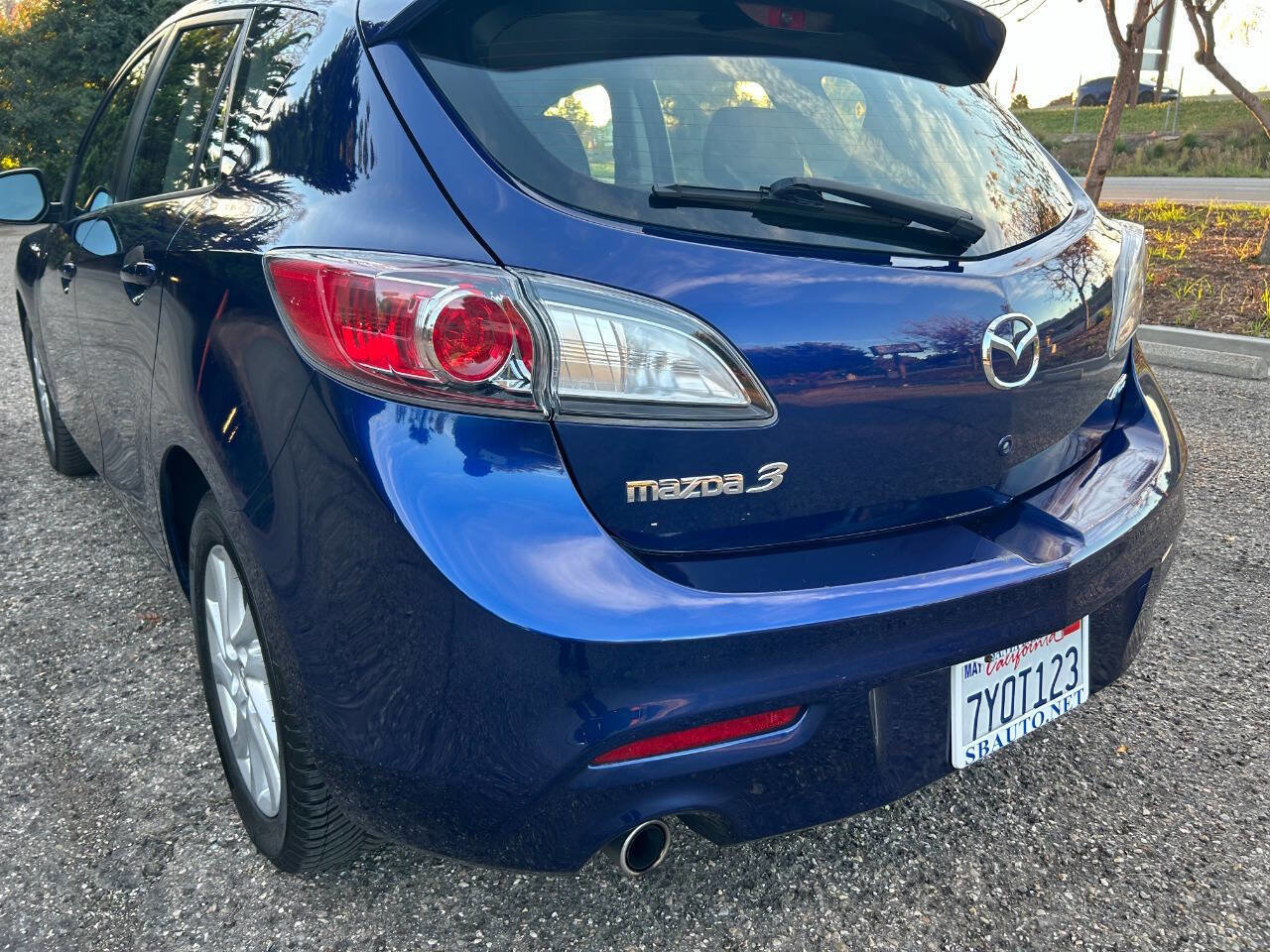 Used 2013 MAZDA MAZDA3 i Touring image 21