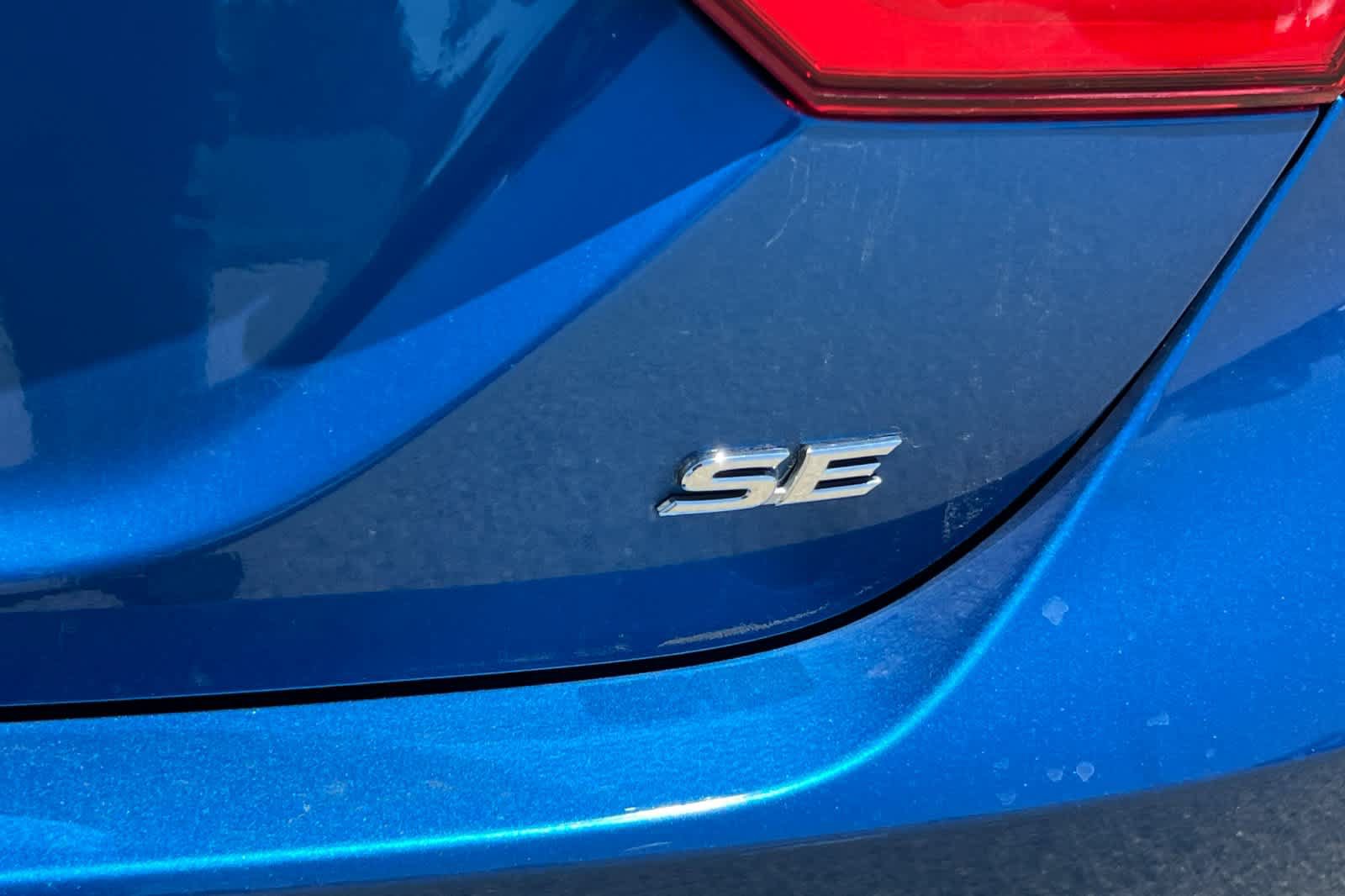 Used 2019 Toyota Camry SE w/ Convenience Package FWD image 21
