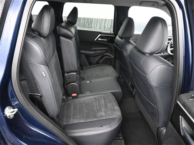 Used 2024 Mitsubishi Outlander SE image 9
