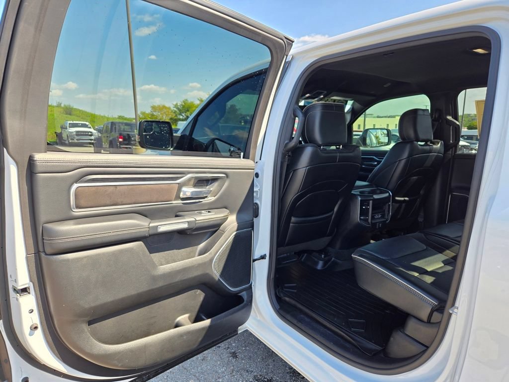 Used 2023 RAM 1500 Laramie AWD/4WD image 28