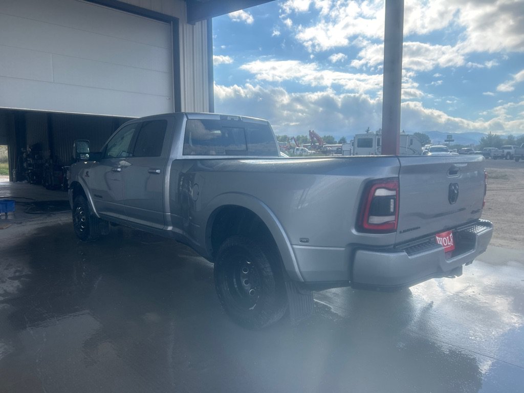 Used 2023 RAM 3500 Limited w/ Night Edition AWD/4WD image 4