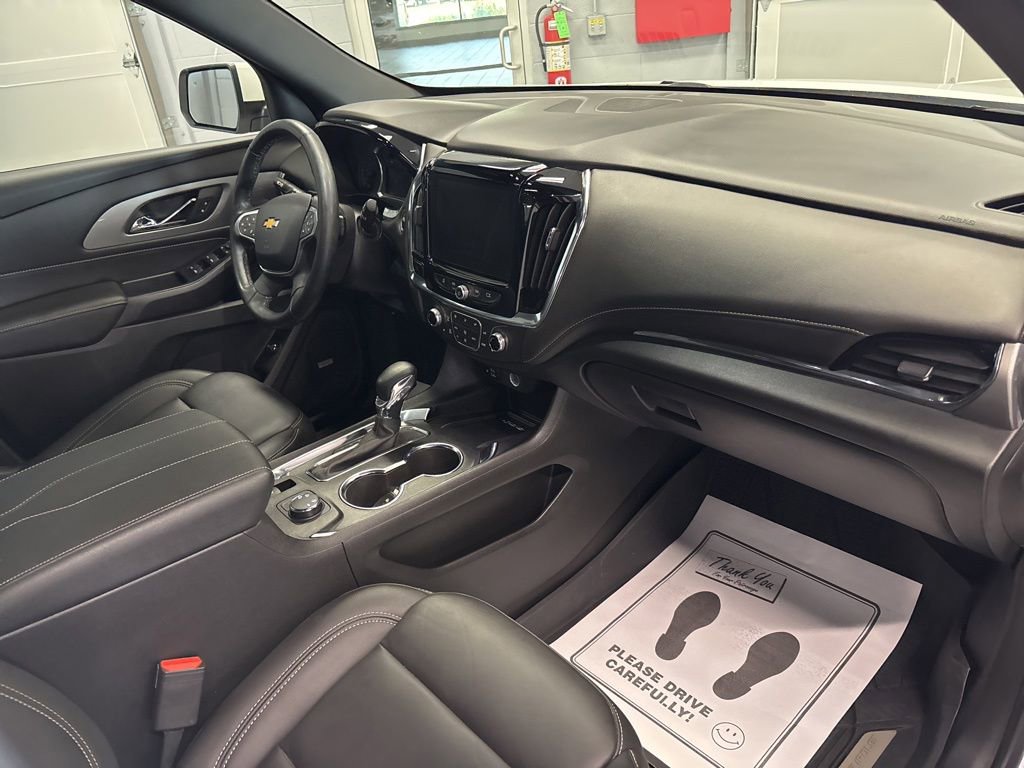Used 2023 Chevrolet Traverse LT AWD/4WD image 18