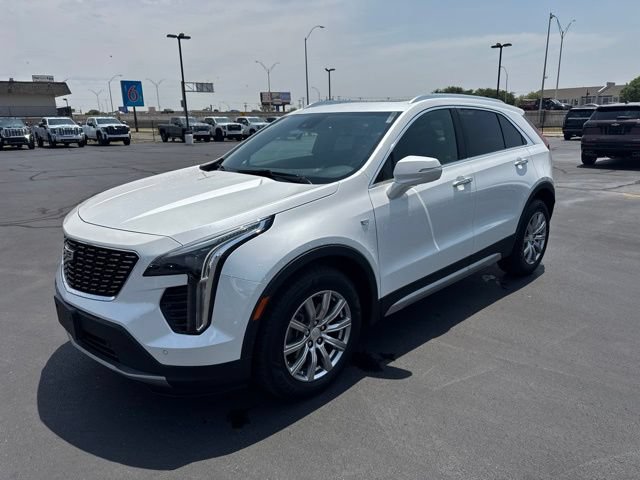 Used 2021 Cadillac XT4 Premium Luxury w/ Cold Weather Package AWD/4WD image 9