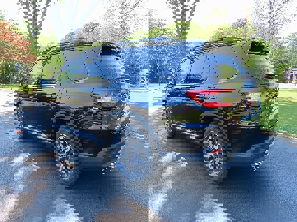 New 2025 Honda Pilot Touring image 4