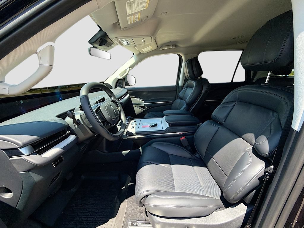 Used 2026 Lincoln Navigator Premiere AWD/4WD image 24