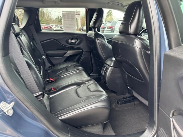 Used 2020 Jeep Cherokee Limited AWD/4WD image 13