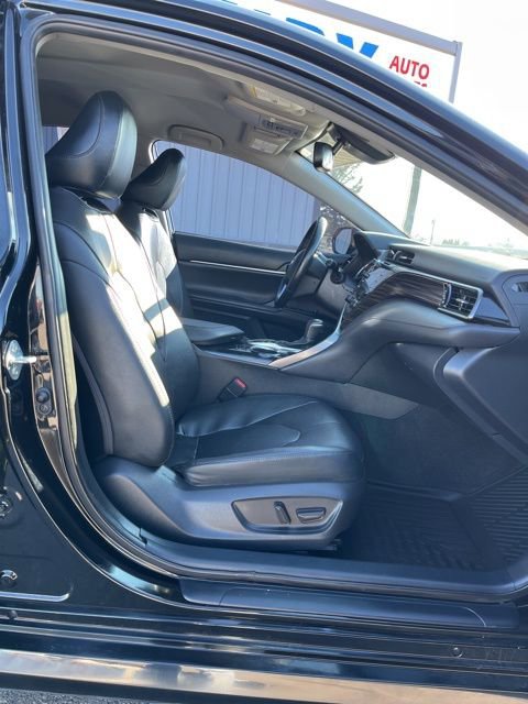 Used 2020 Toyota Camry XLE image 28