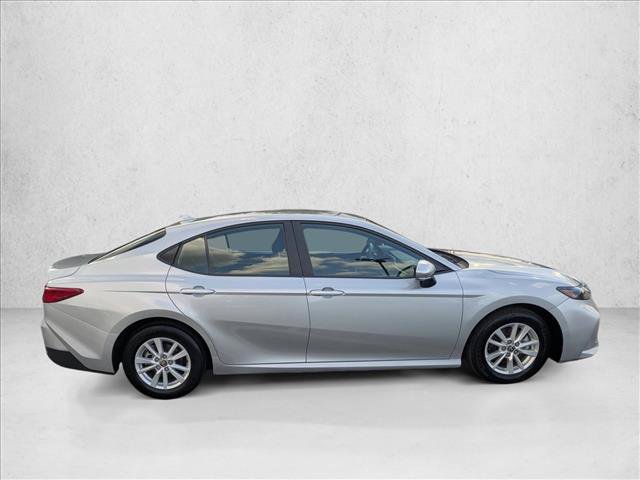 Used 2025 Toyota Camry LE FWD image 4