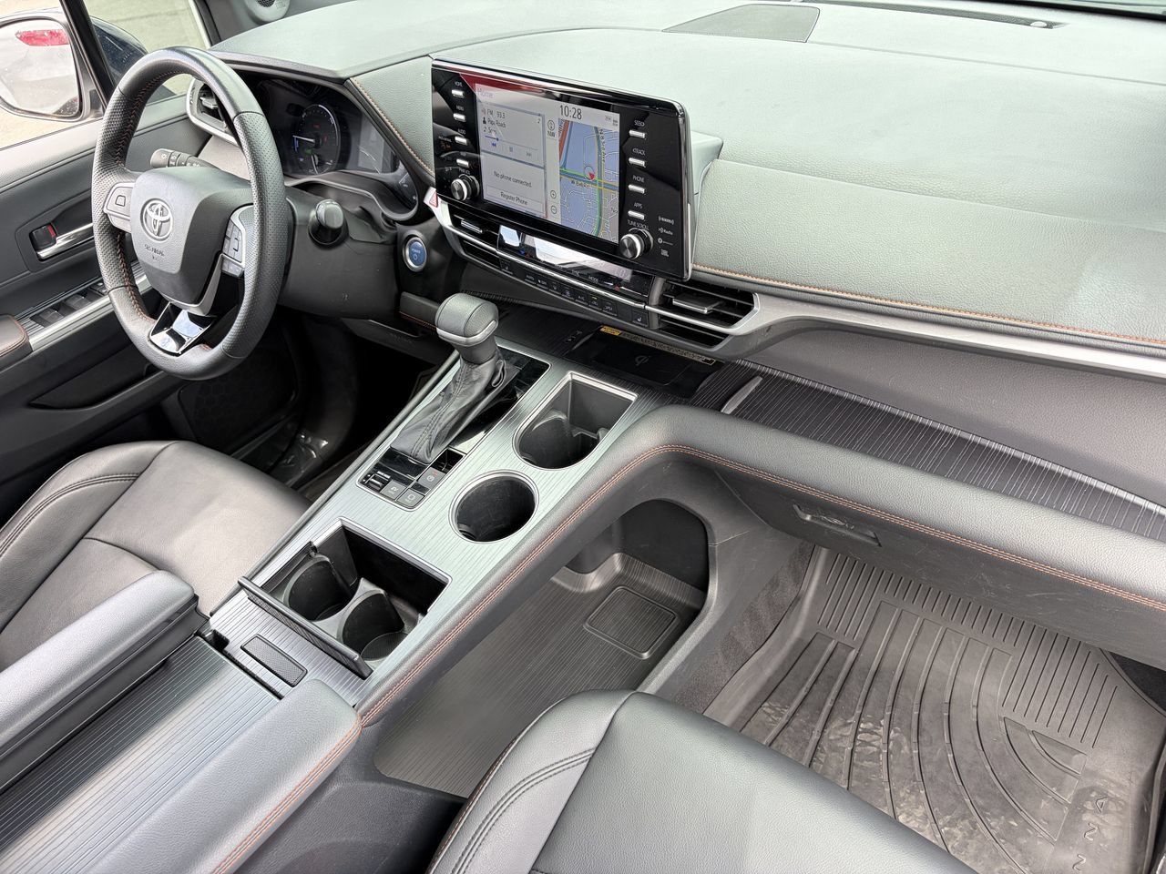 Used 2022 Toyota Sienna XSE w/ XSE Plus Package AWD/4WD image 12