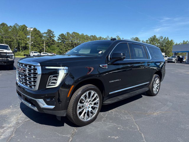 Used 2025 GMC Yukon XL Denali RWD image 7