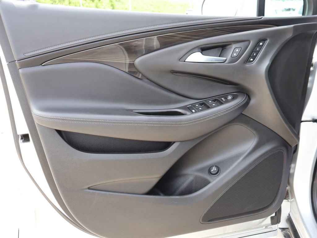 Used 2019 Buick Envision Essence FWD image 21