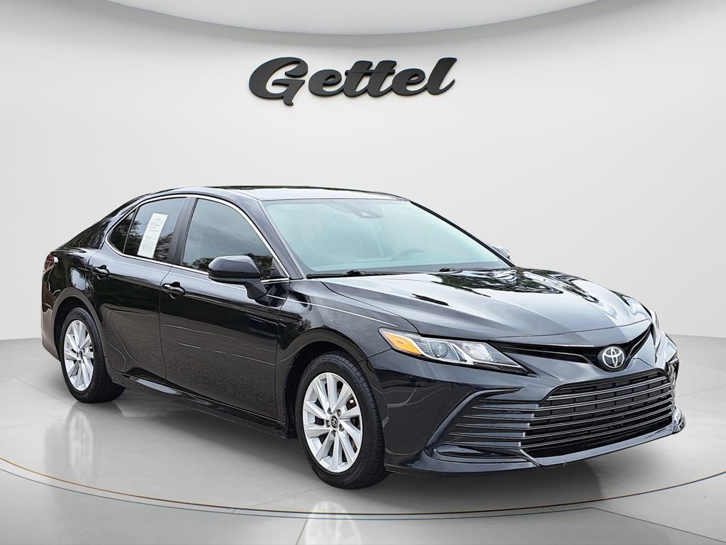 Used 2022 Toyota Camry LE video 2