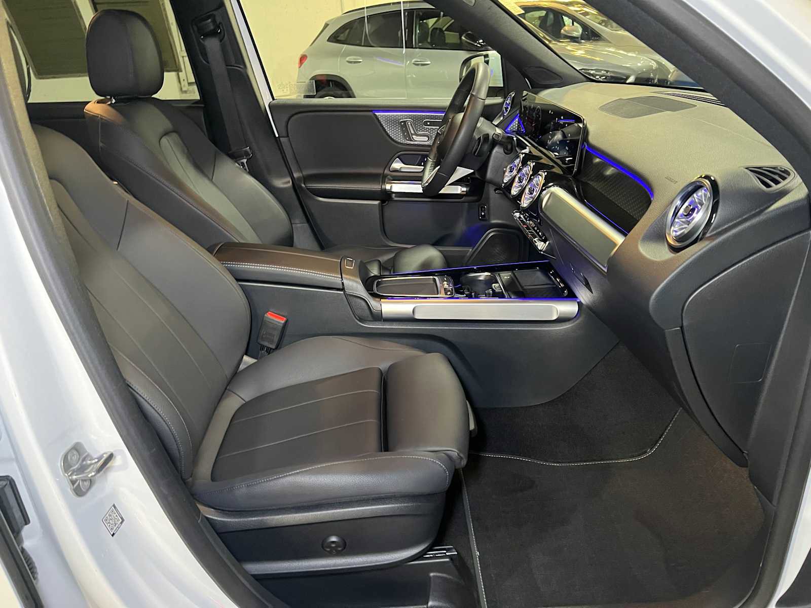 Certified 2025 Mercedes-Benz GLB 250 4MATIC image 12