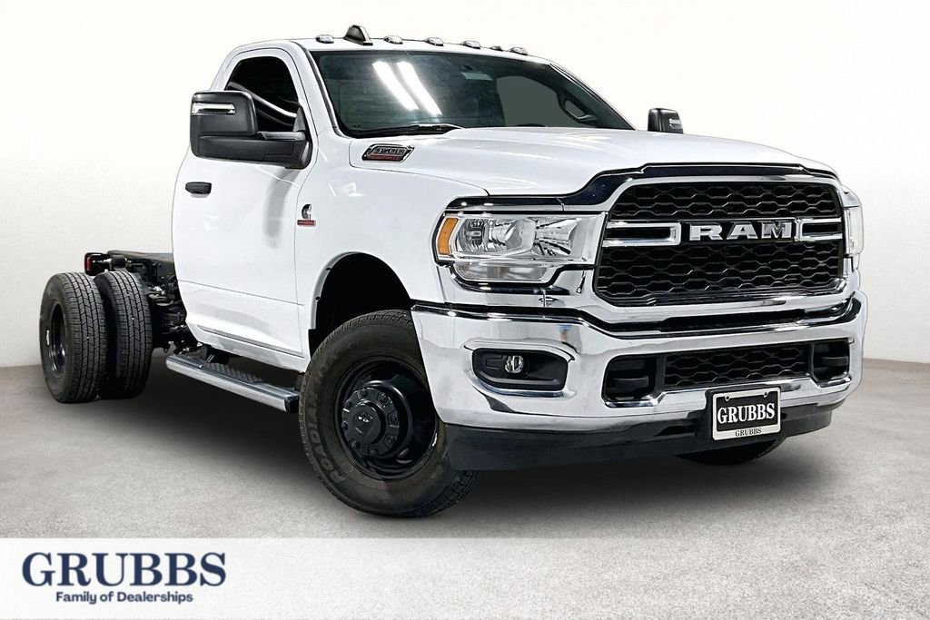 Used 2024 RAM 3500 Tradesman AWD/4WD image 1