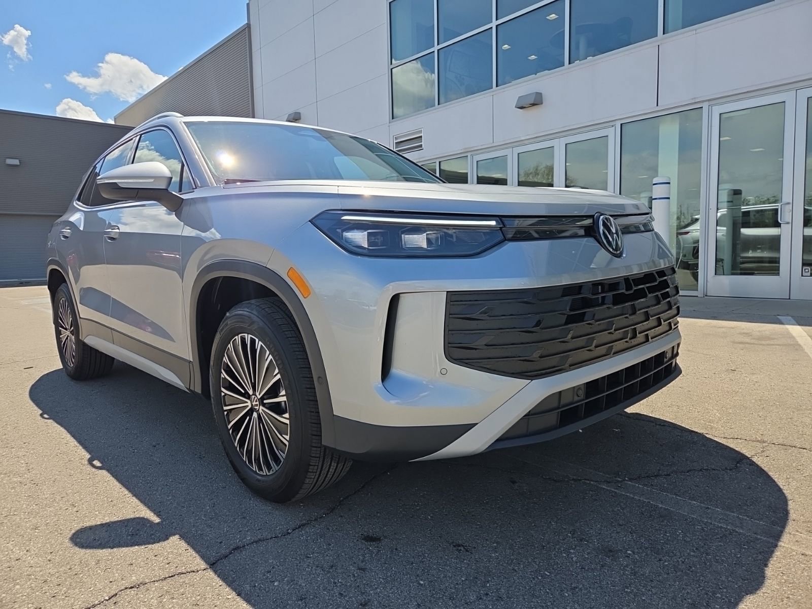 New 2026 Volkswagen Tiguan S AWD/4WD image 30