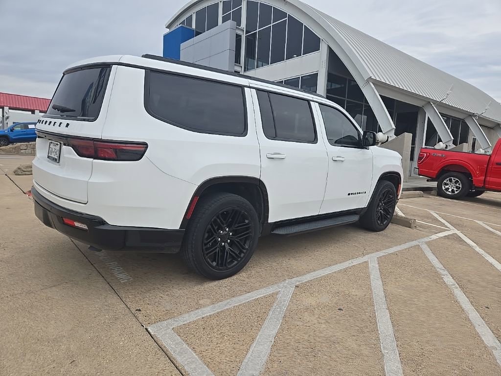 Used 2023 Jeep Wagoneer Series II image 11