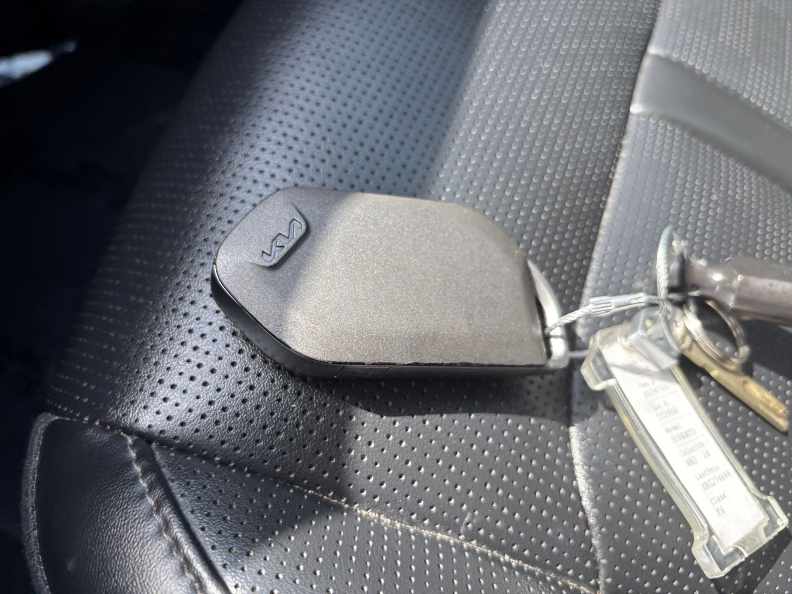 Used 2024 Kia Sorento S image 27