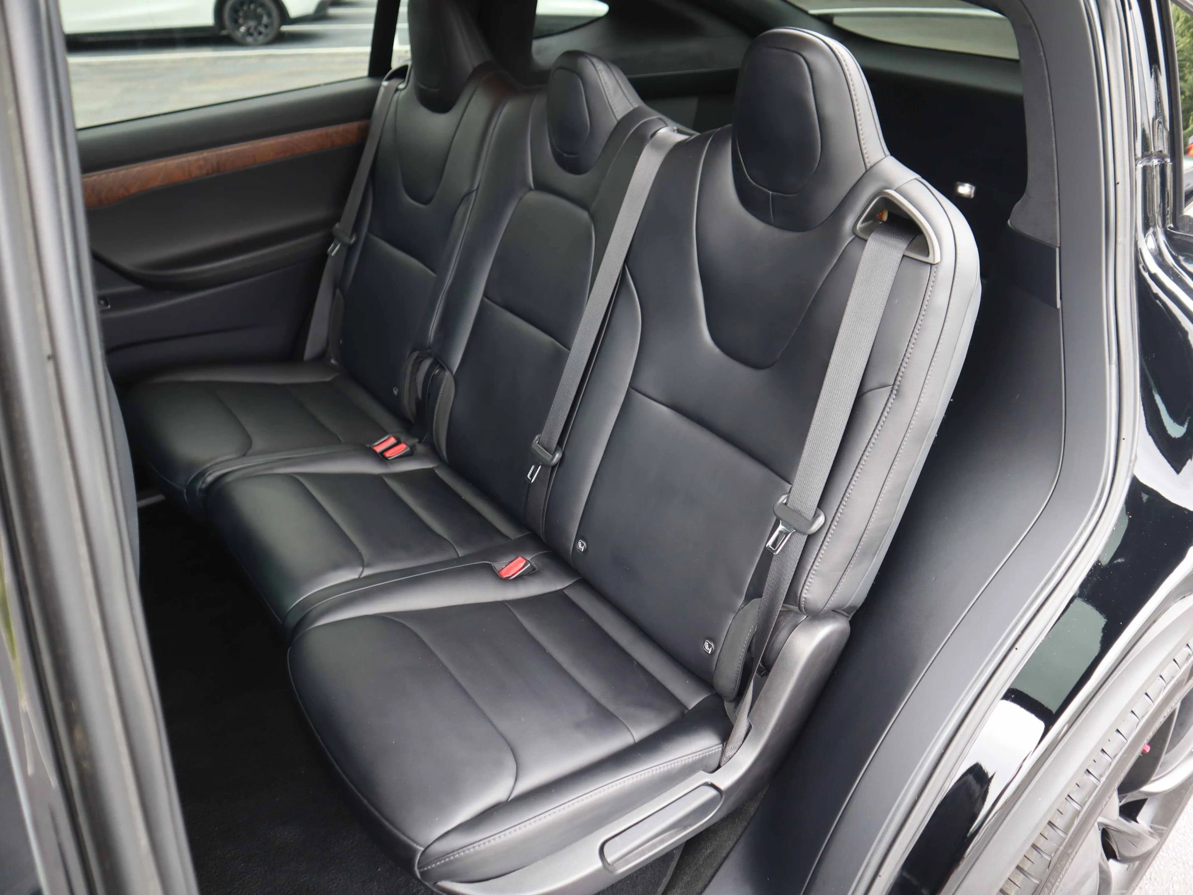 Used 2020 Tesla Model X Long Range AWD/4WD image 3