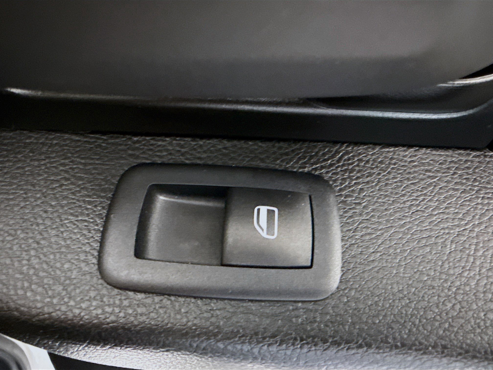 Used 2022 RAM 1500 Tradesman w/ Chrome Appearance Group image 30