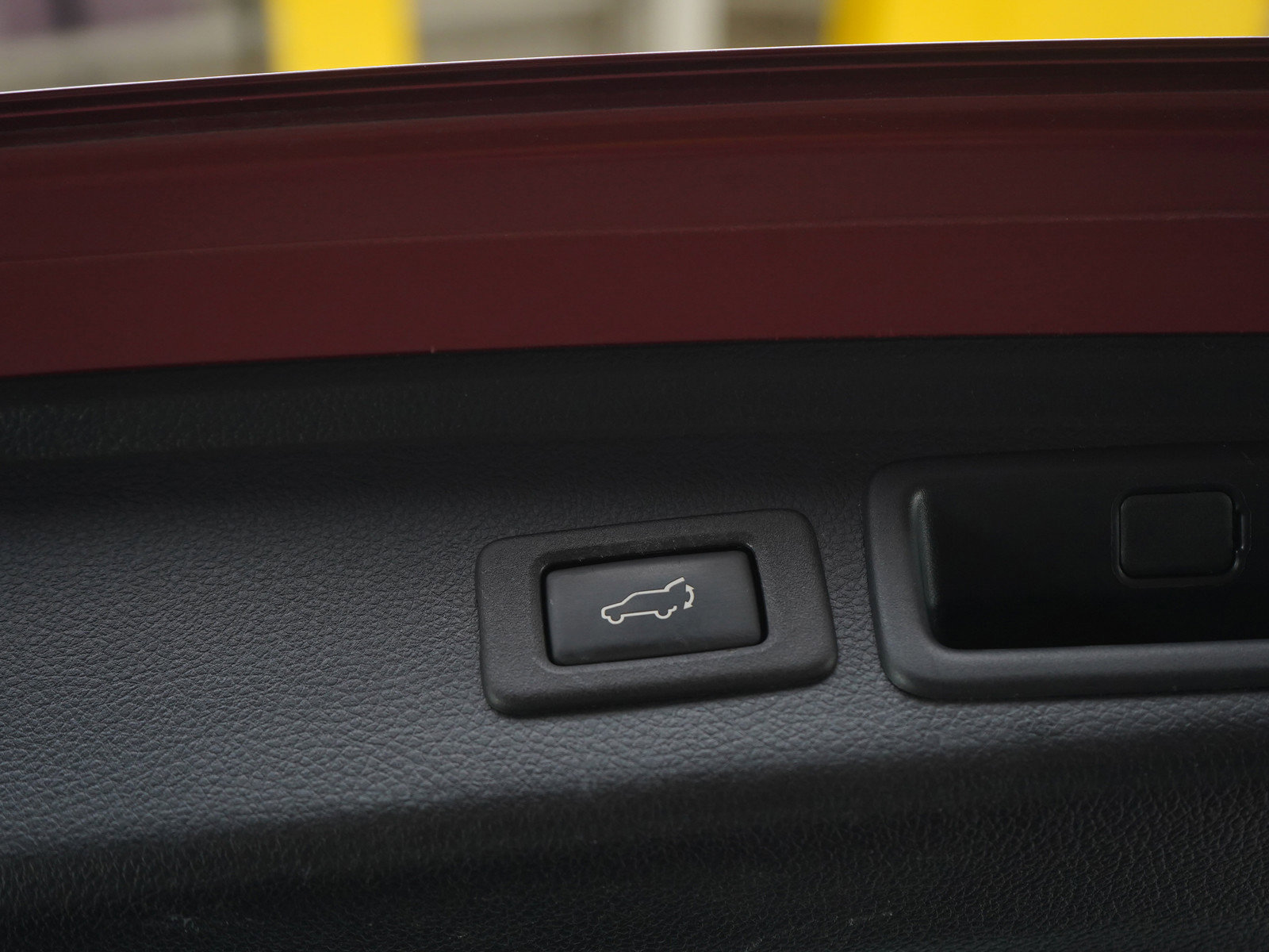 Used 2015 Subaru Forester 2.5i Limited image 17