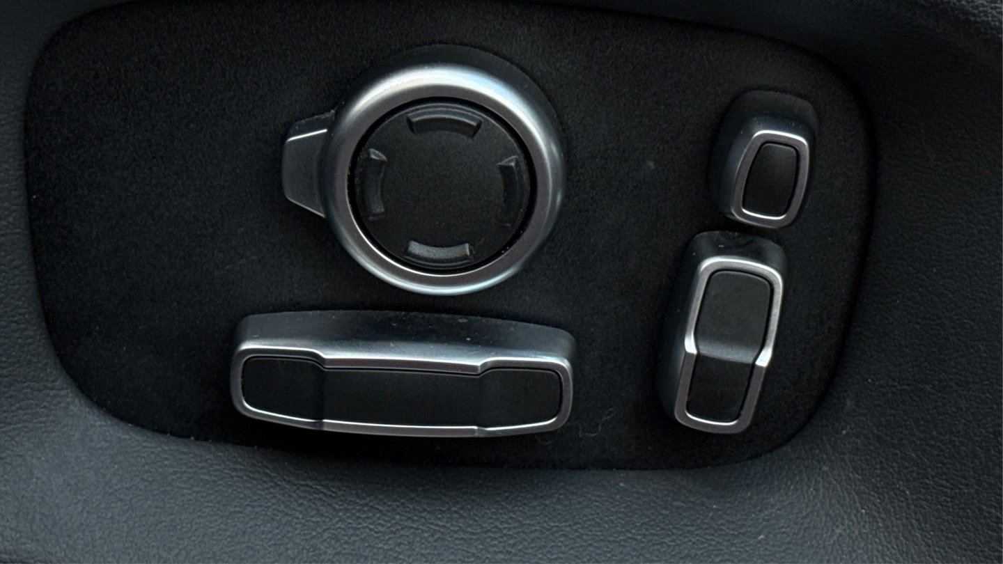 Used 2017 Land Rover Range Rover Autobiography image 45