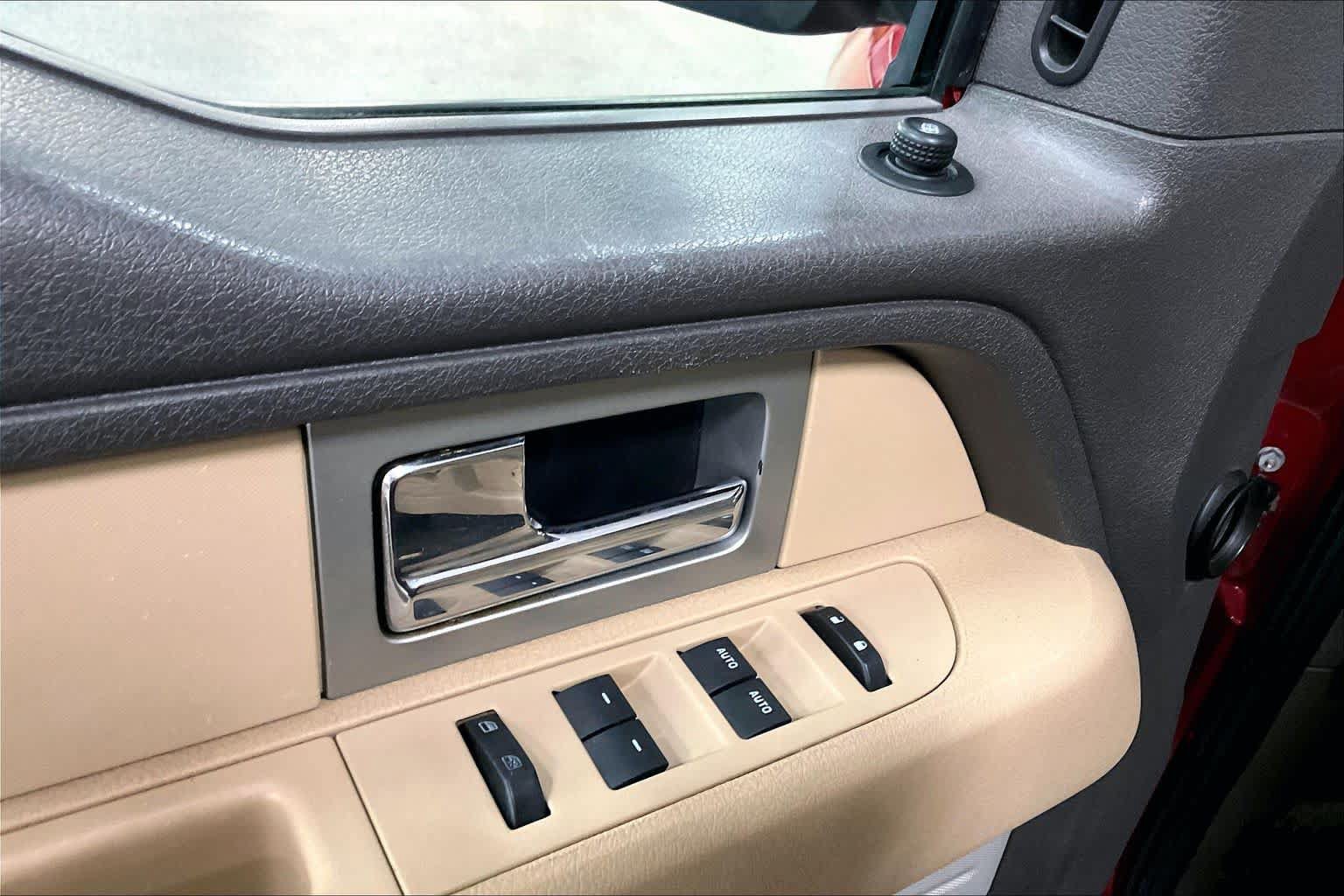 Used 2011 Ford F150 XLT w/ XLT Chrome Pkg AWD/4WD image 34