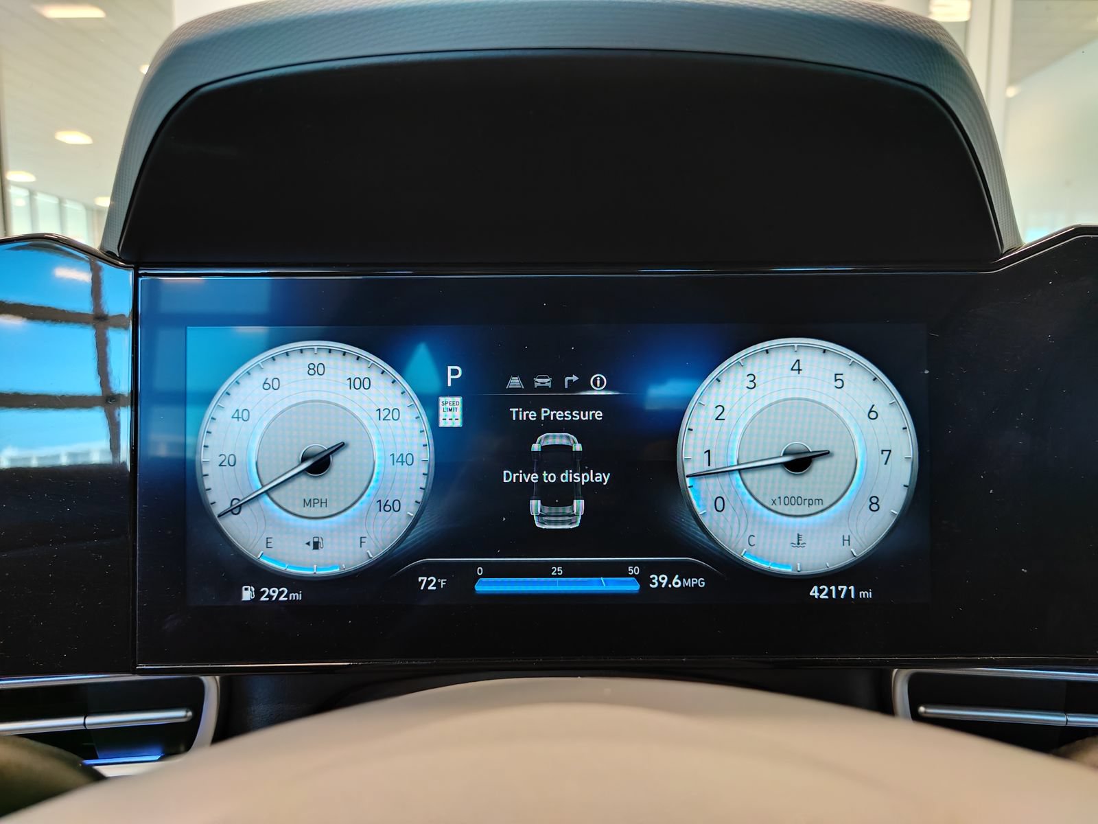 Used 2024 Hyundai Elantra SEL FWD image 18