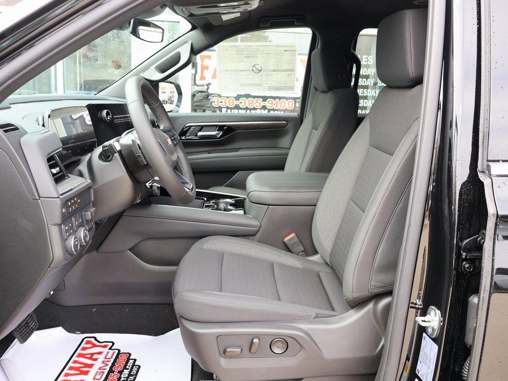 New 2026 Chevrolet Suburban LS image 14