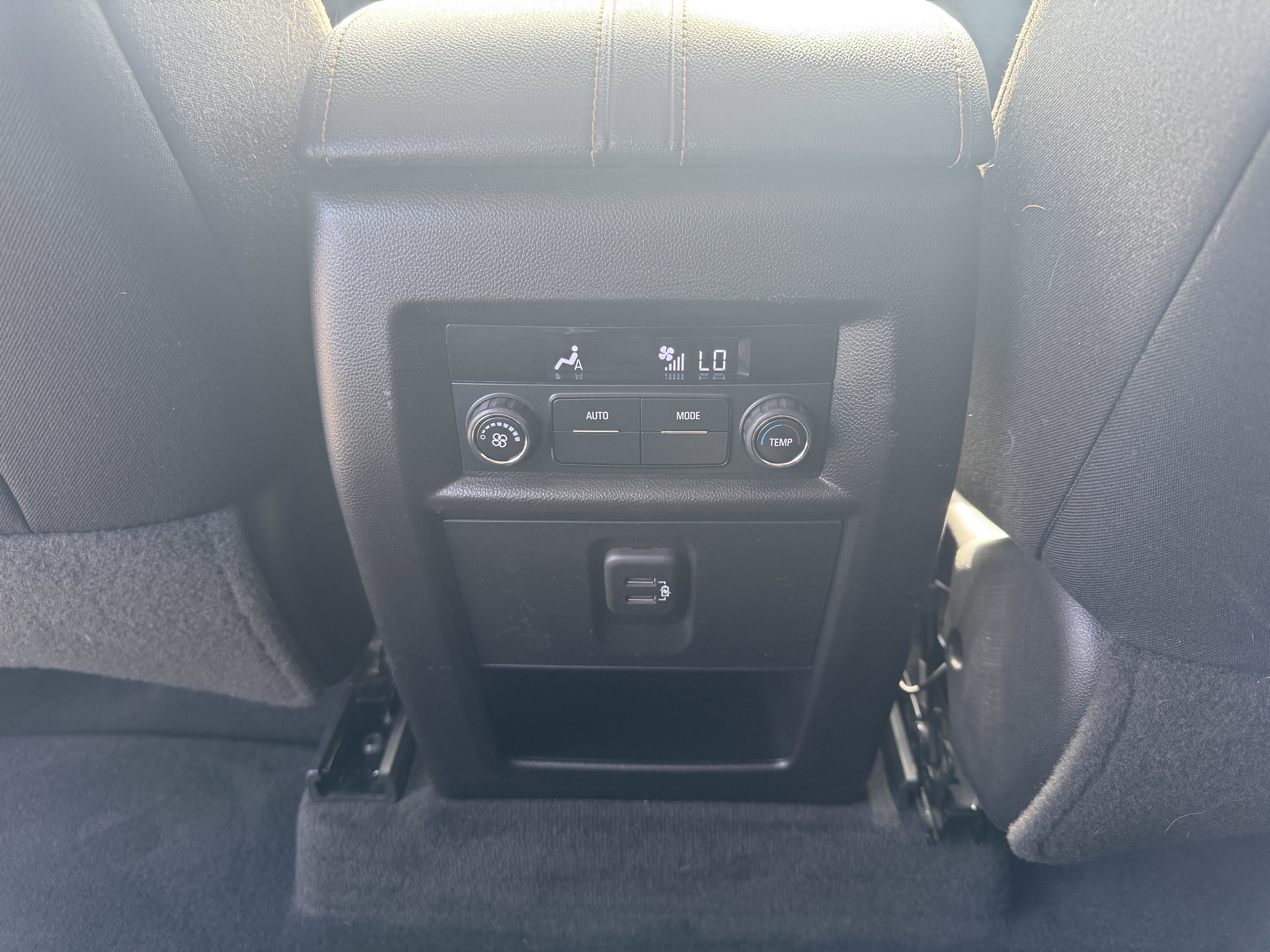 Used 2020 Chevrolet Traverse LT image 13