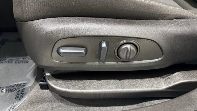 Used 2025 Chevrolet Blazer LT image 12