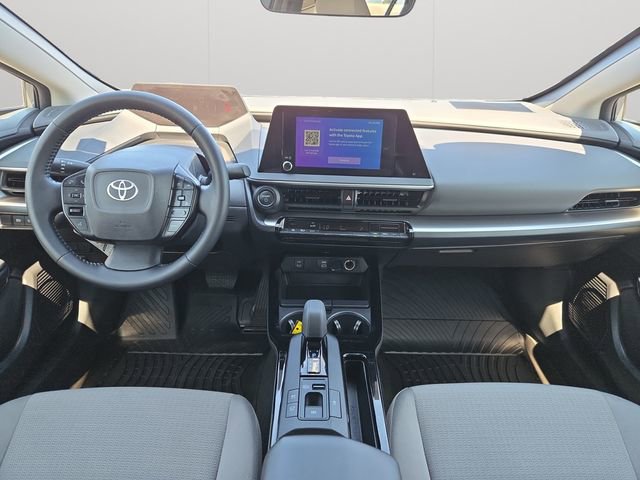 Used 2025 Toyota Prius LE image 17