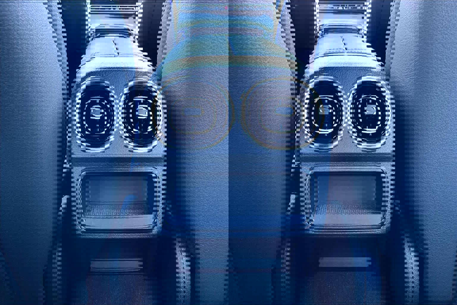 Used 2025 Mercedes-Benz C 300 Sedan image 34