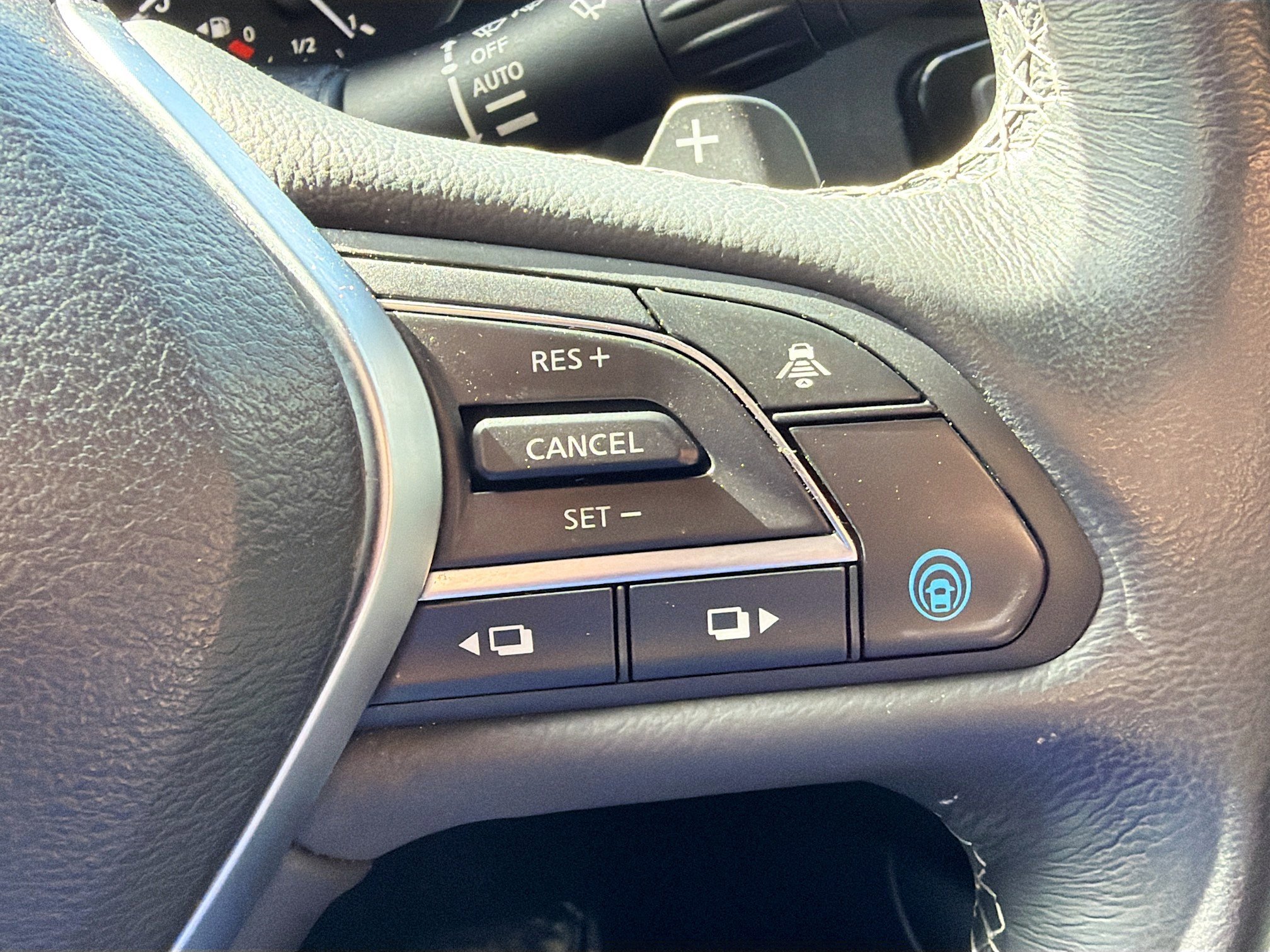 Used 2021 INFINITI QX50 Essential w/ Convenience Package image 36