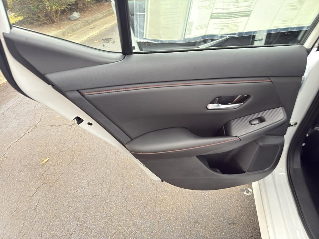 New 2025 Nissan Sentra SR image 30