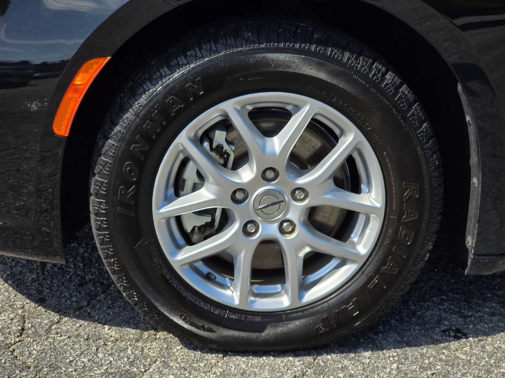 Used 2024 Chrysler Pacifica Touring-L FWD image 23