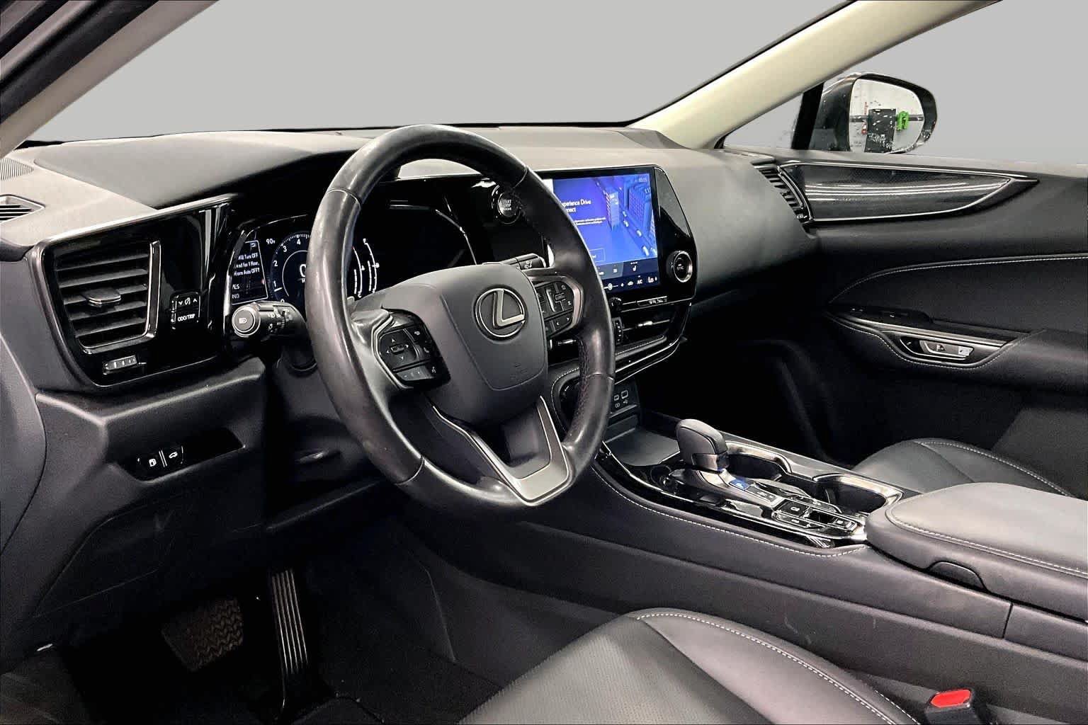 Used 2024 Lexus NX 250 FWD image 17